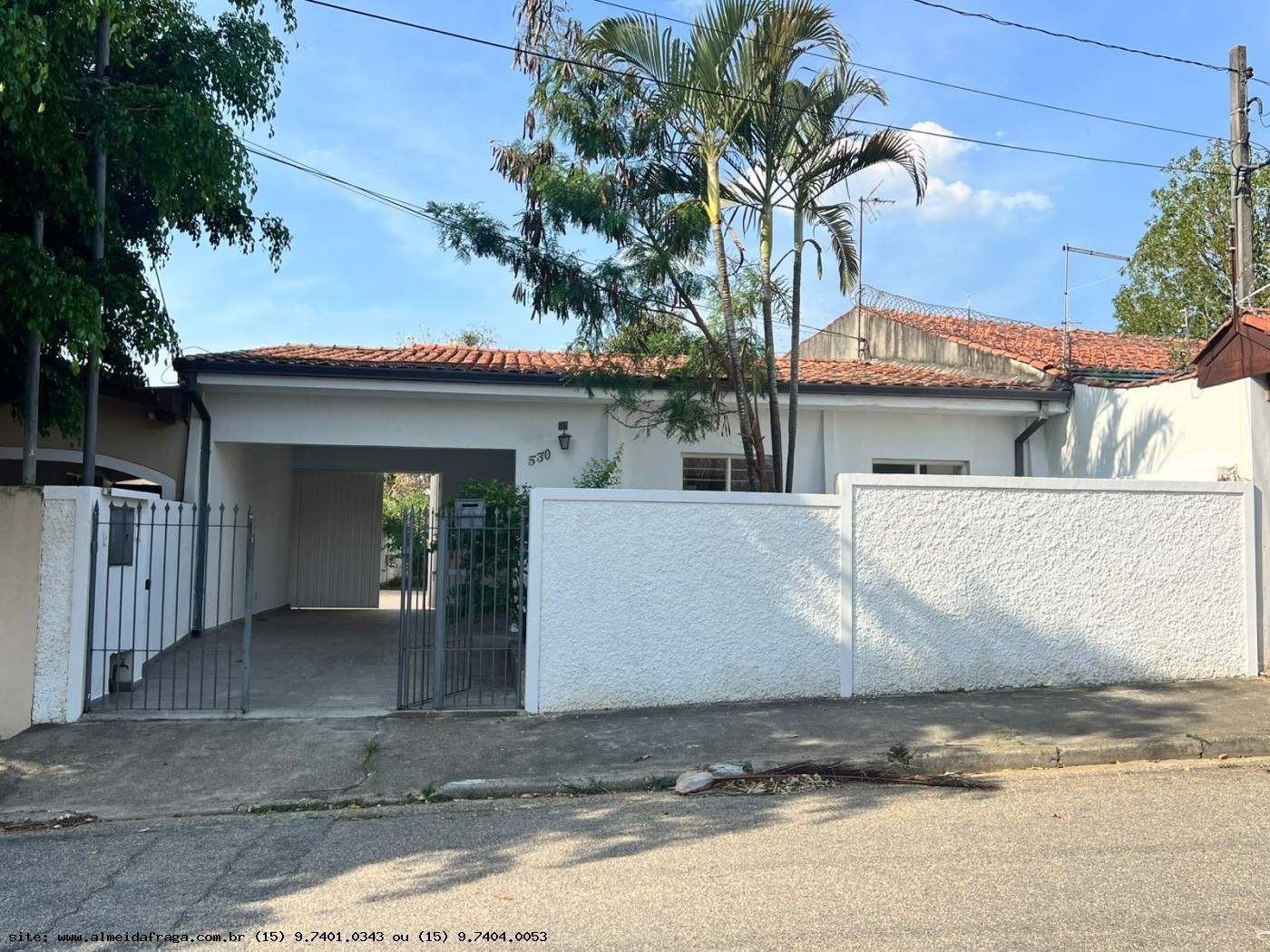Casa para alugar com 3 quartos, 200m² - Foto 1