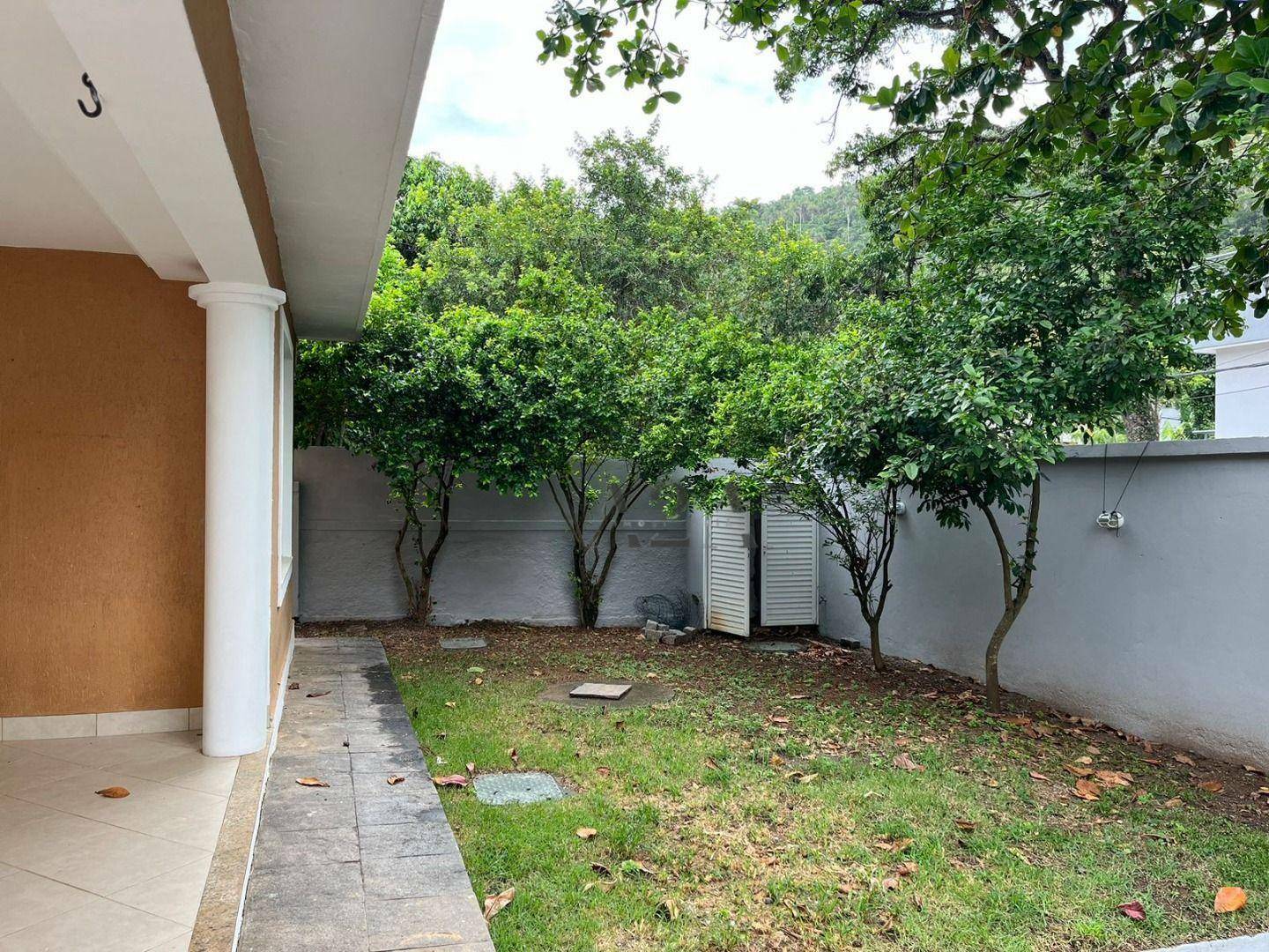 Casa à venda com 4 quartos, 357m² - Foto 16