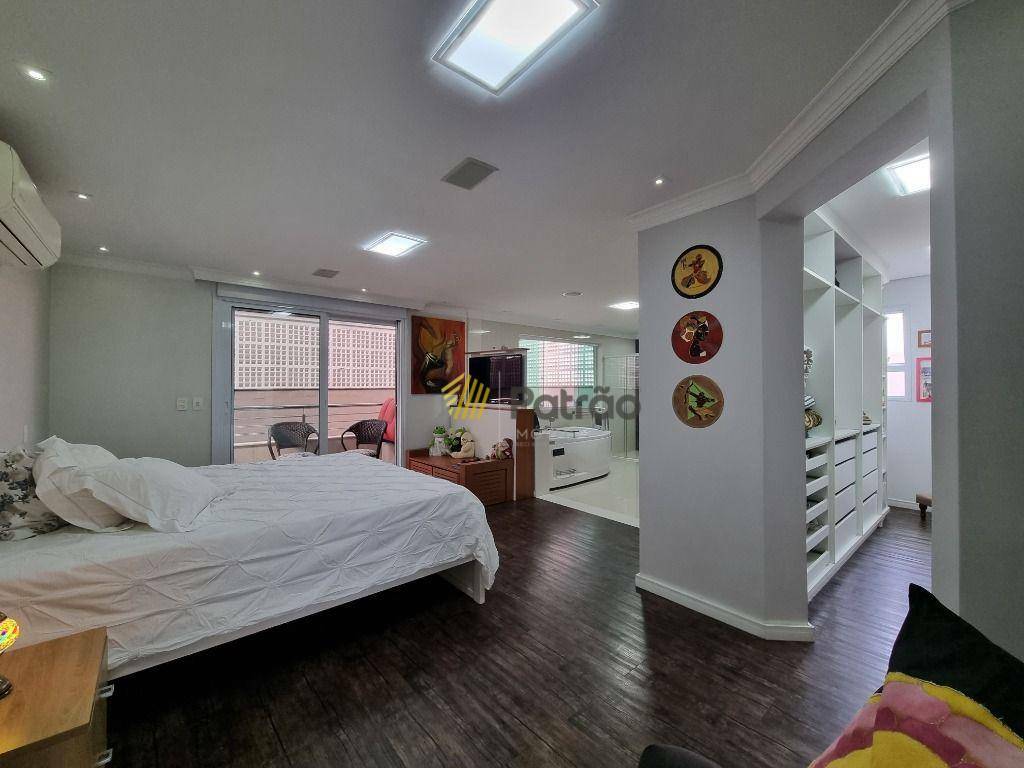 Sobrado à venda com 4 quartos, 381m² - Foto 2