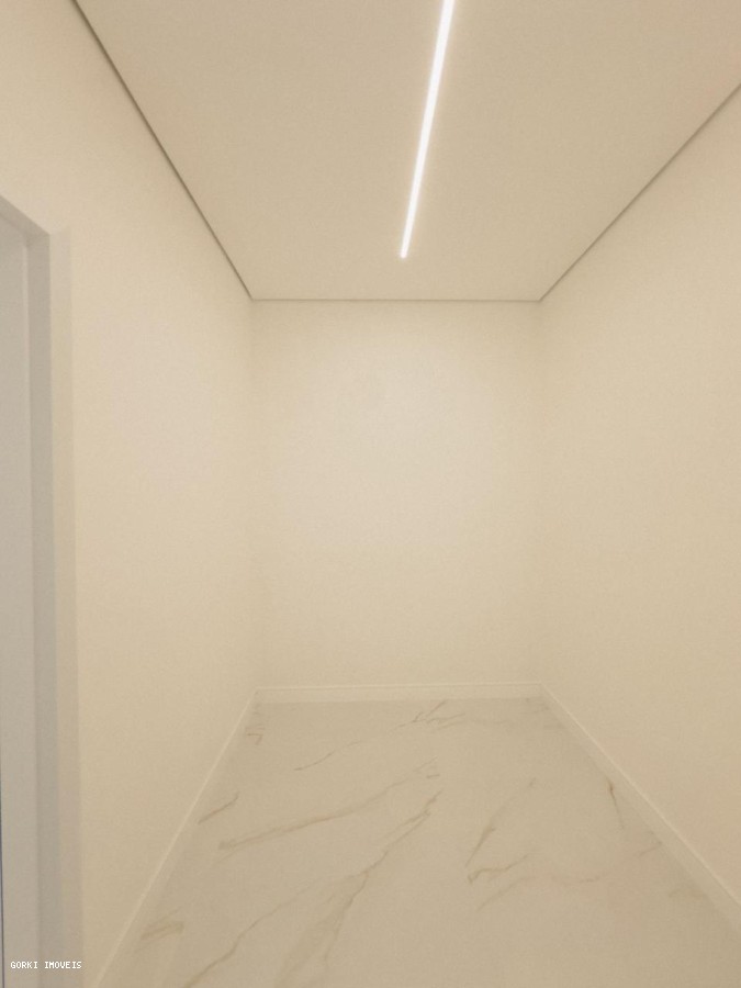 Casa à venda com 4 quartos, 275m² - Foto 31