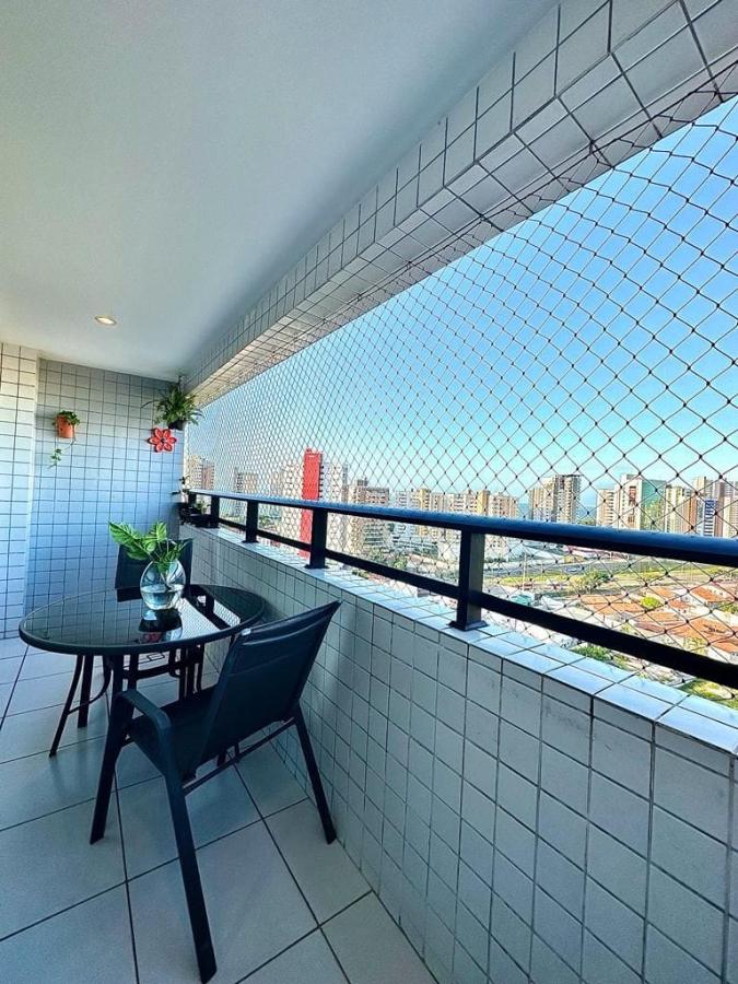 Apartamento à venda com 3 quartos, 97m² - Foto 2