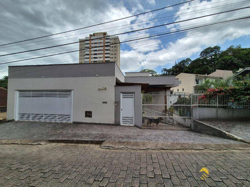 Casa para alugar com 3 quartos, 153m² - Foto 25