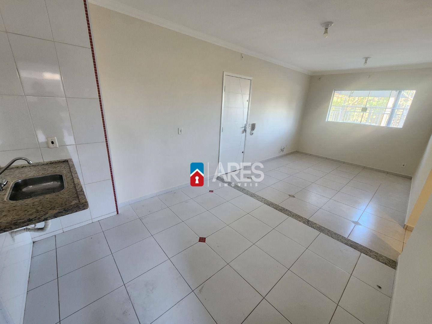 Apartamento à venda com 3 quartos, 74m² - Foto 1