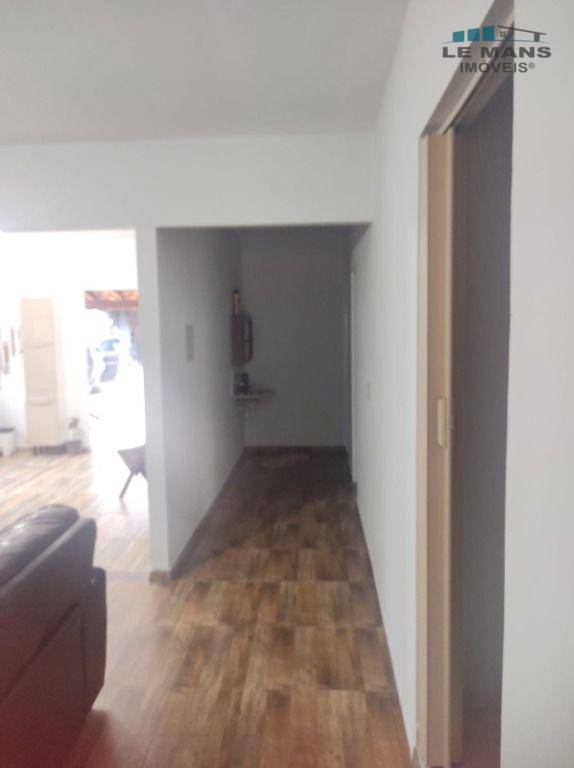 Casa à venda com 2 quartos, 200m² - Foto 18