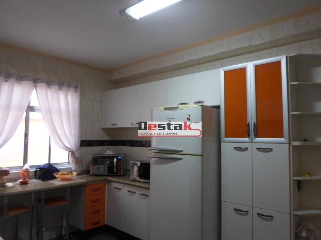 Sobrado à venda com 3 quartos, 1m² - Foto 11