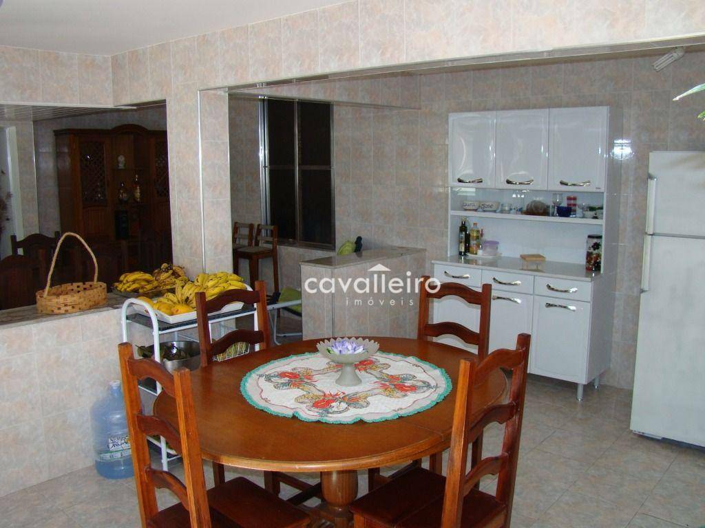 Casa à venda com 4 quartos, 300m² - Foto 9