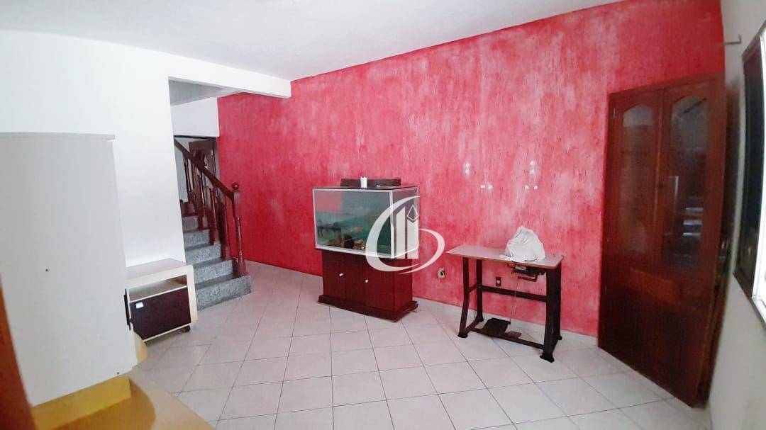 Sobrado à venda com 5 quartos, 150m² - Foto 2