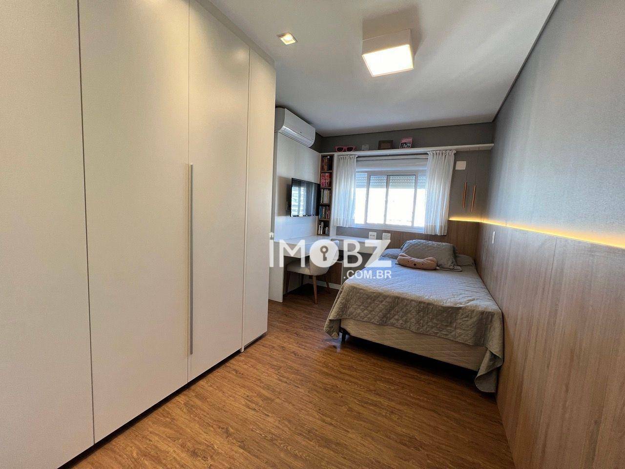 Apartamento à venda com 4 quartos, 198m² - Foto 24