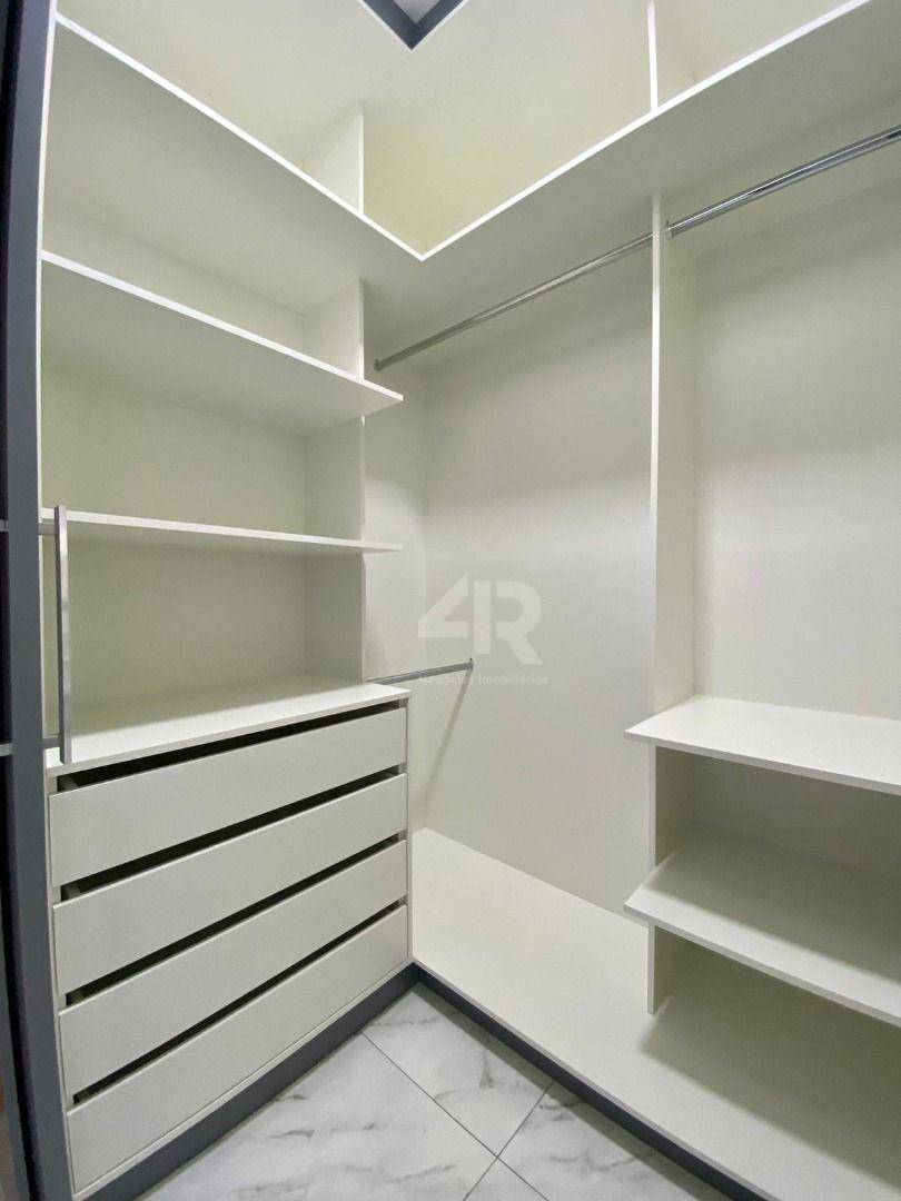 Apartamento à venda com 2 quartos, 80m² - Foto 18