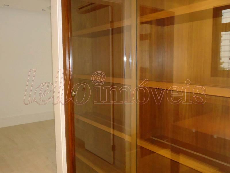 Apartamento para alugar com 3 quartos, 180m² - Foto 29