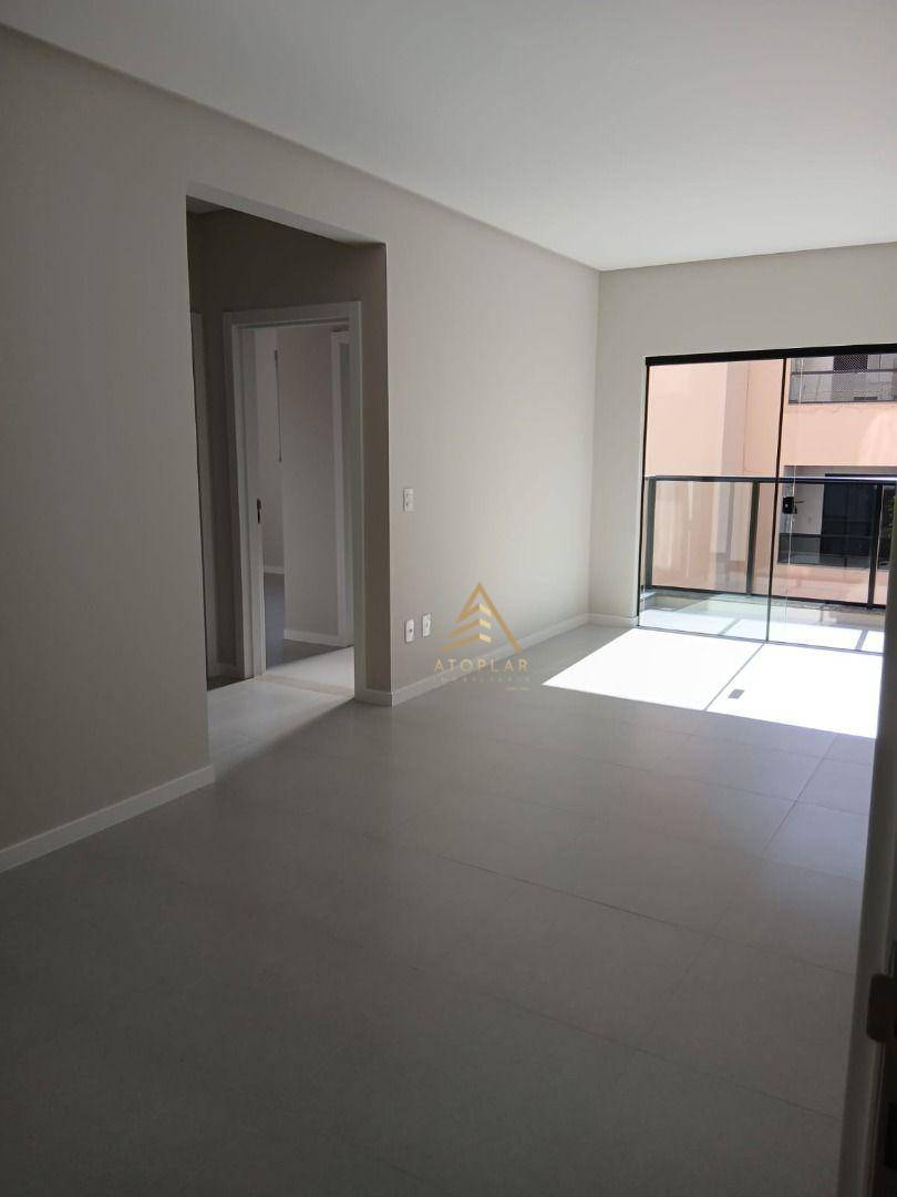 Apartamento, 2 quartos, 76 m² - Foto 4