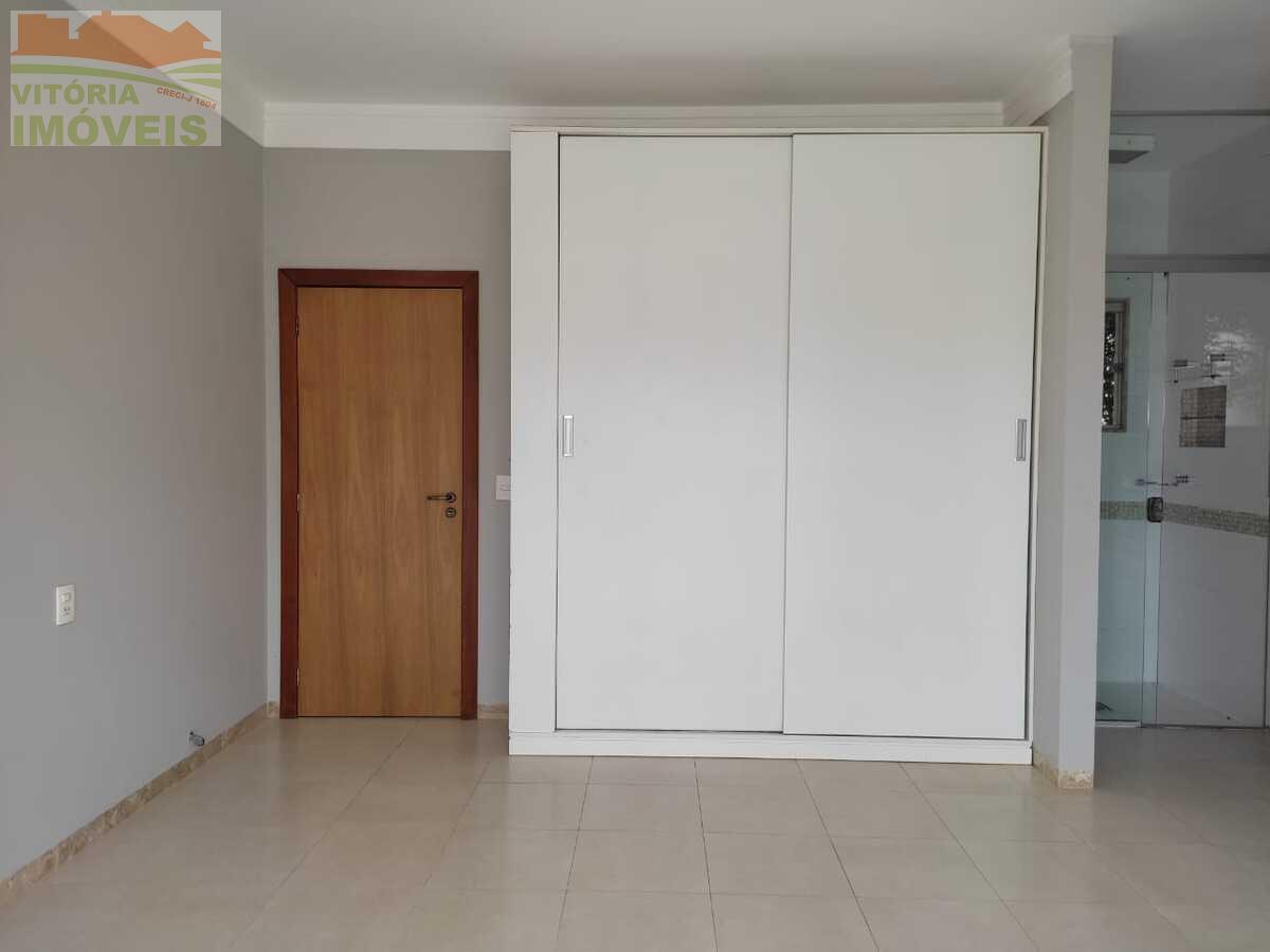 Casa para alugar com 3 quartos, 600m² - Foto 6