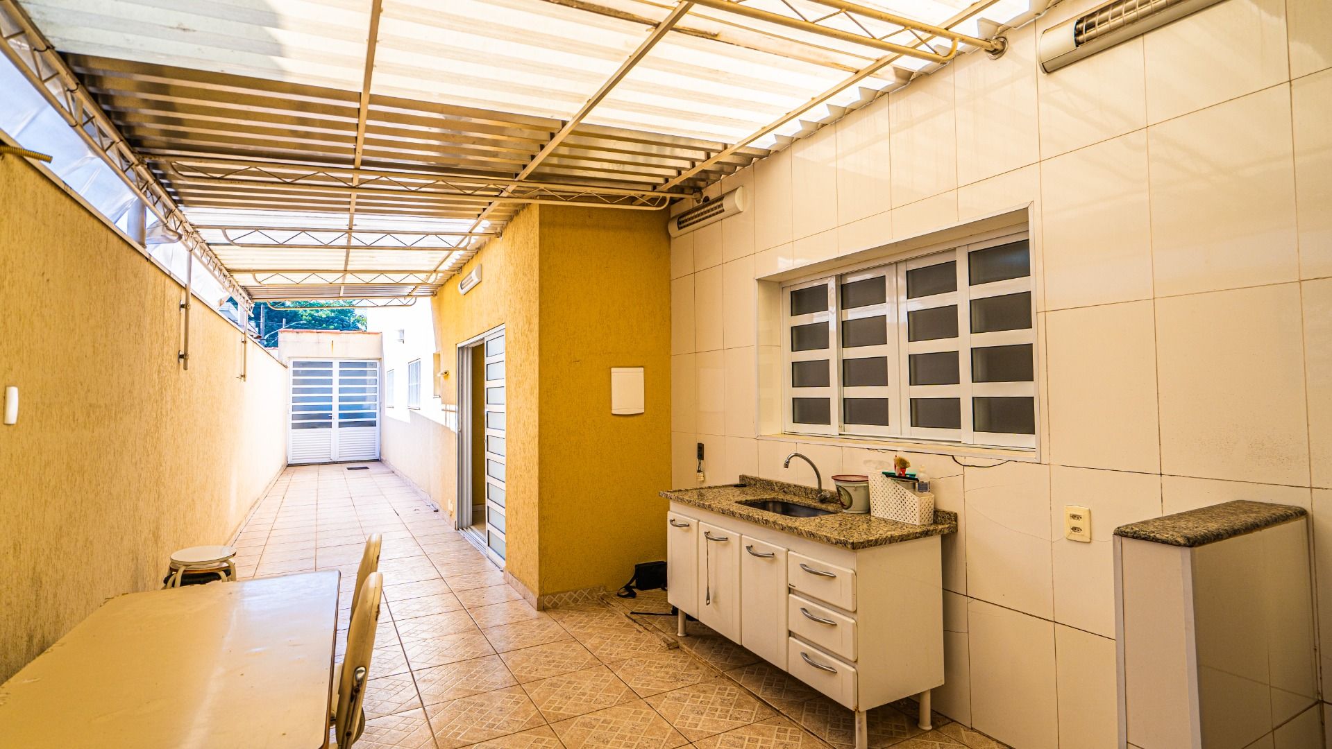 Sobrado à venda com 4 quartos, 200m² - Foto 9