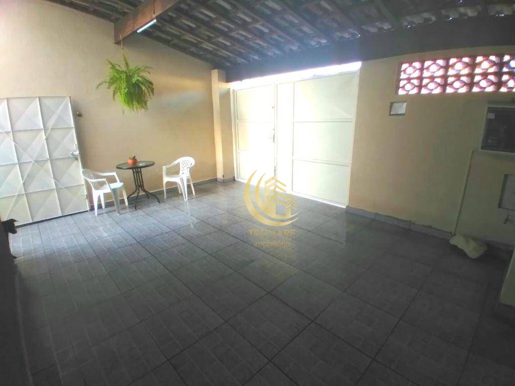 Sobrado à venda com 2 quartos, 110m² - Foto 1