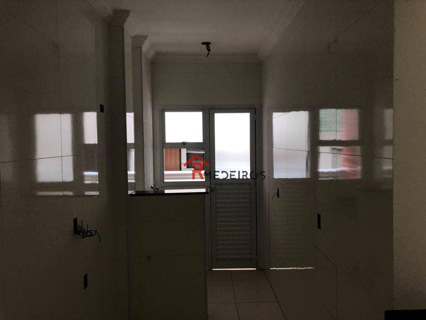 Apartamento à venda com 2 quartos, 63m² - Foto 4