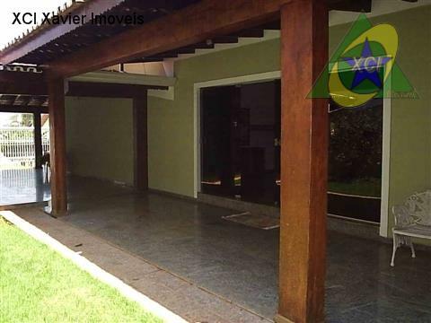 Casa para alugar com 4 quartos, 700m² - Foto 30