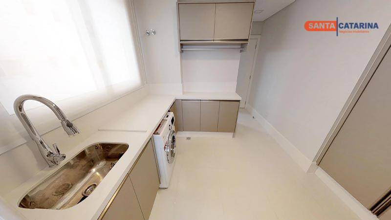 Apartamento à venda com 4 quartos, 237m² - Foto 2