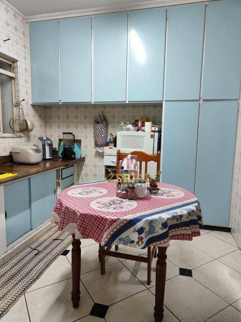 Sobrado à venda com 3 quartos, 237m² - Foto 6