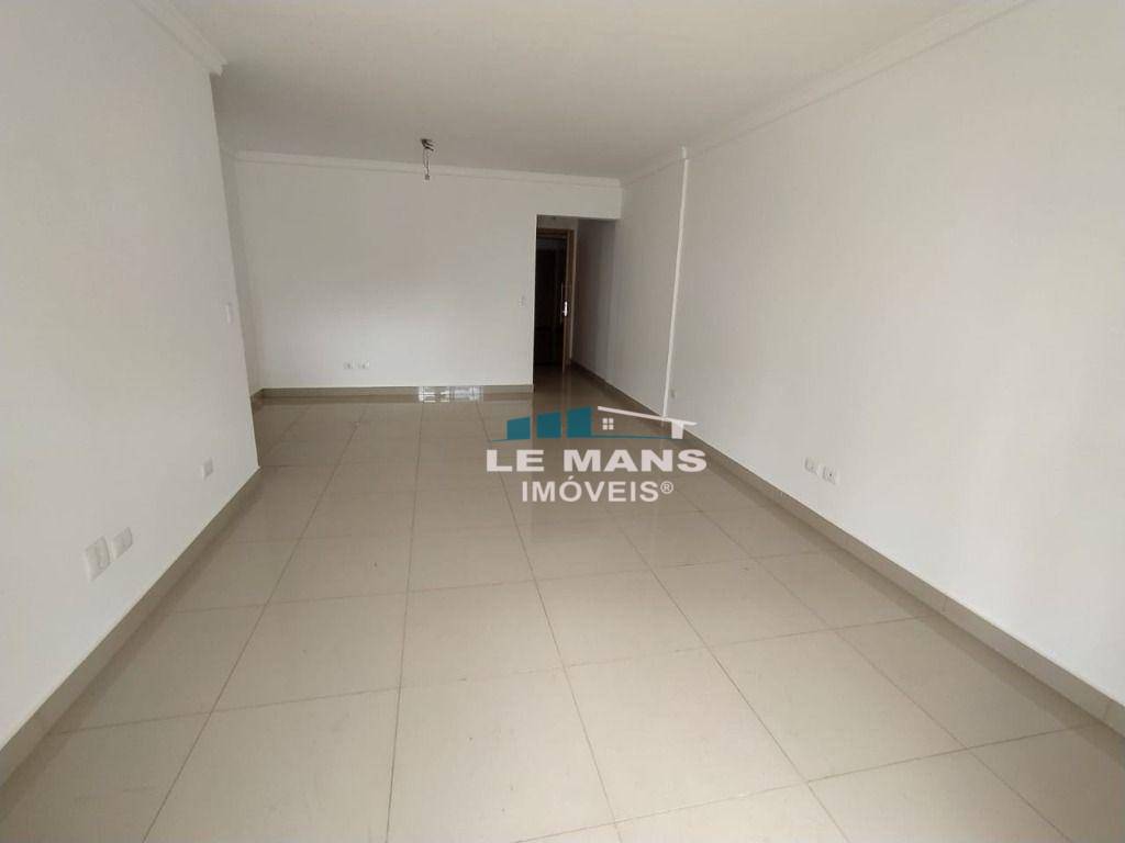 Apartamento à venda com 3 quartos, 119m² - Foto 1