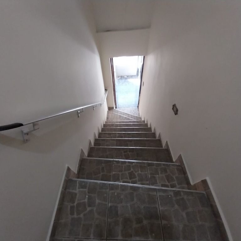 Sobrado à venda com 2 quartos, 60m² - Foto 2