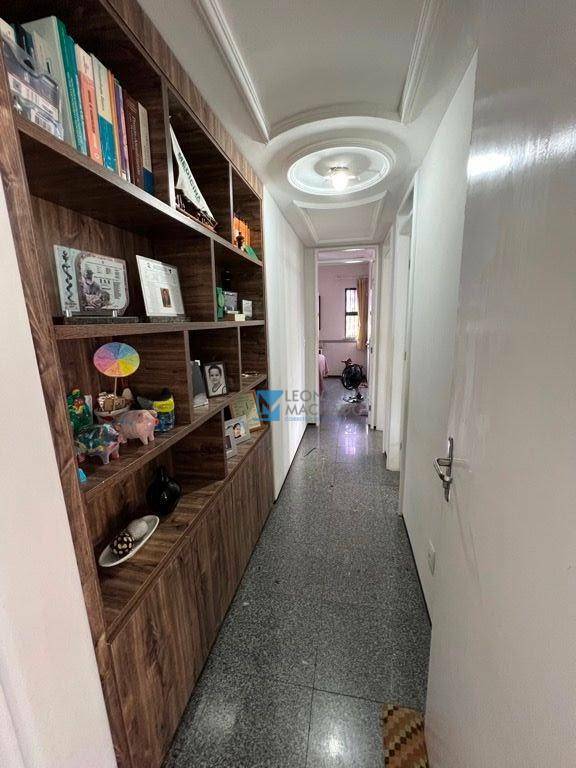 Apartamento à venda com 3 quartos, 128m² - Foto 18