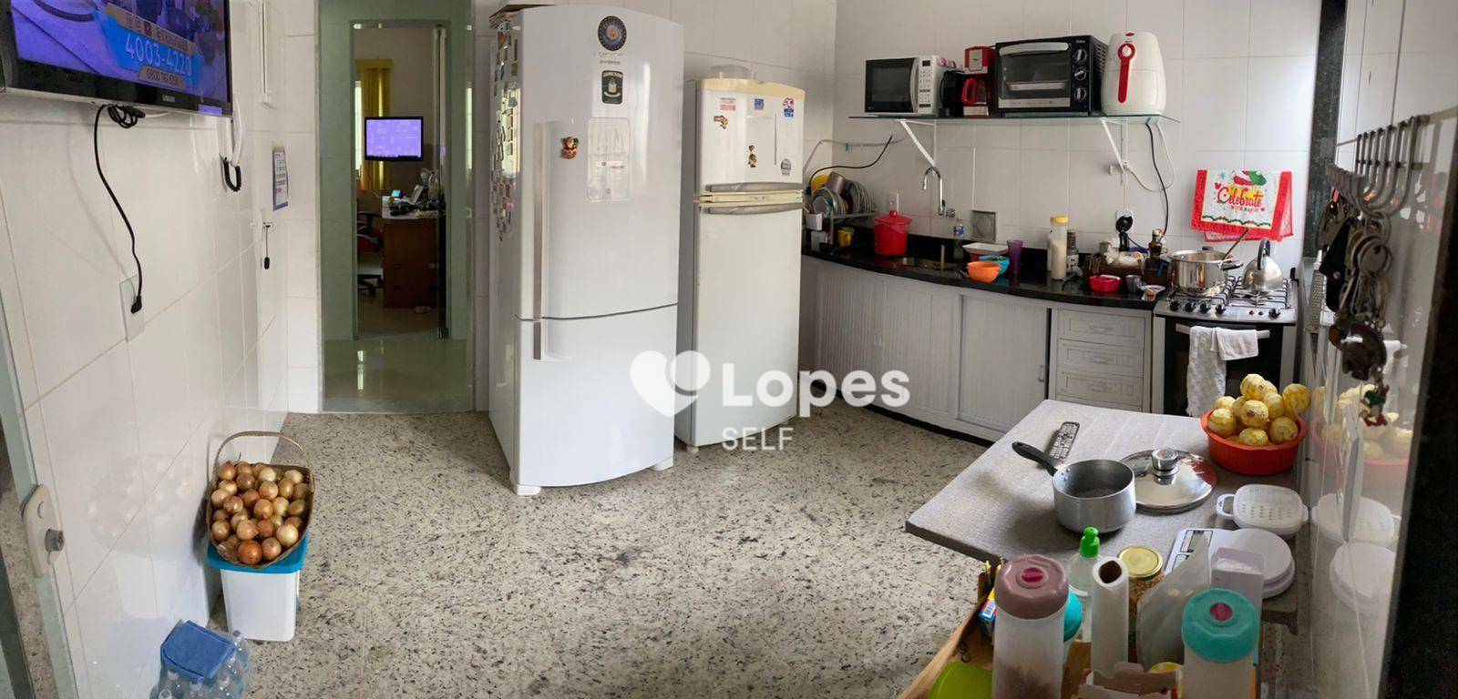 Casa à venda com 3 quartos, 180m² - Foto 4