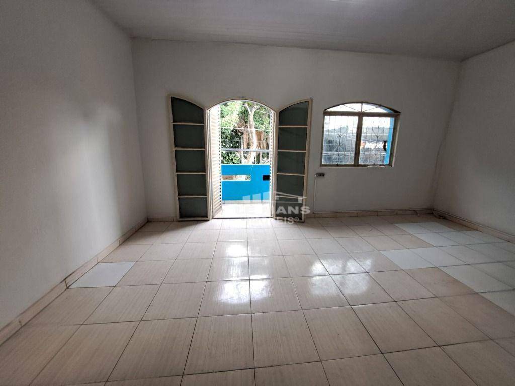 Casa para alugar com 4 quartos, 172m² - Foto 1