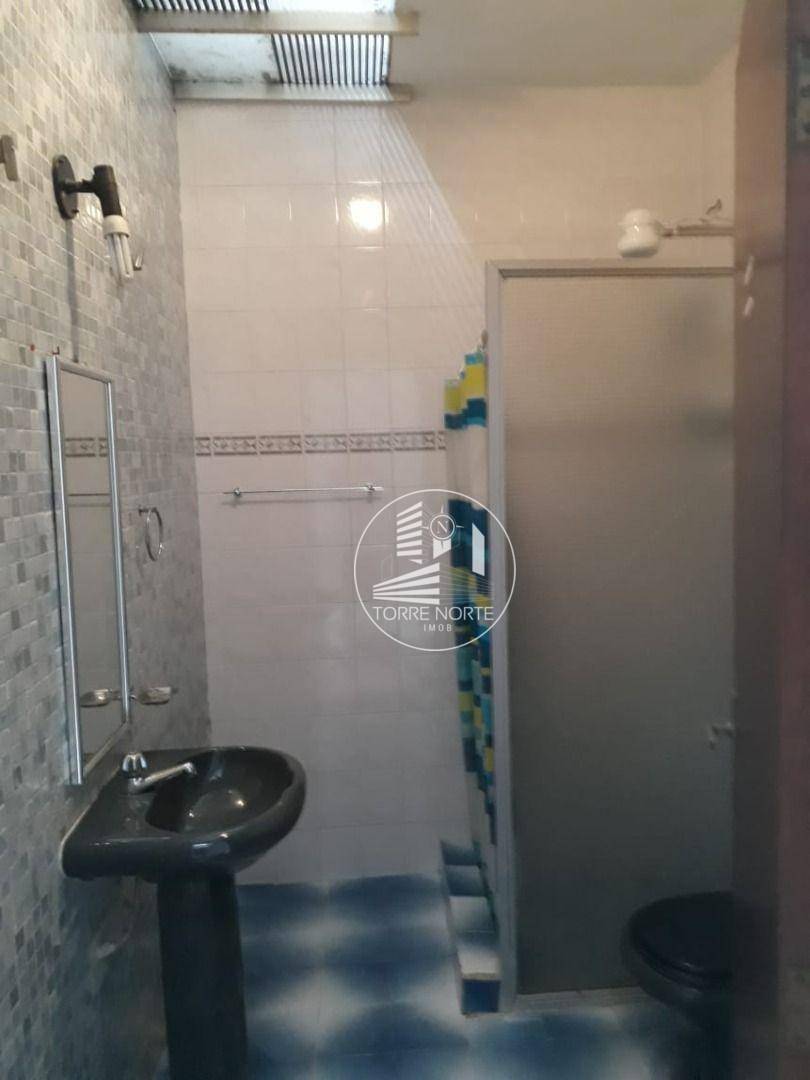 Casa à venda com 3 quartos, 180m² - Foto 21