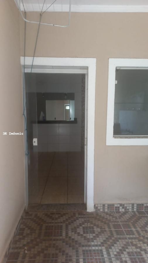 Casa à venda com 3 quartos, 200m² - Foto 13