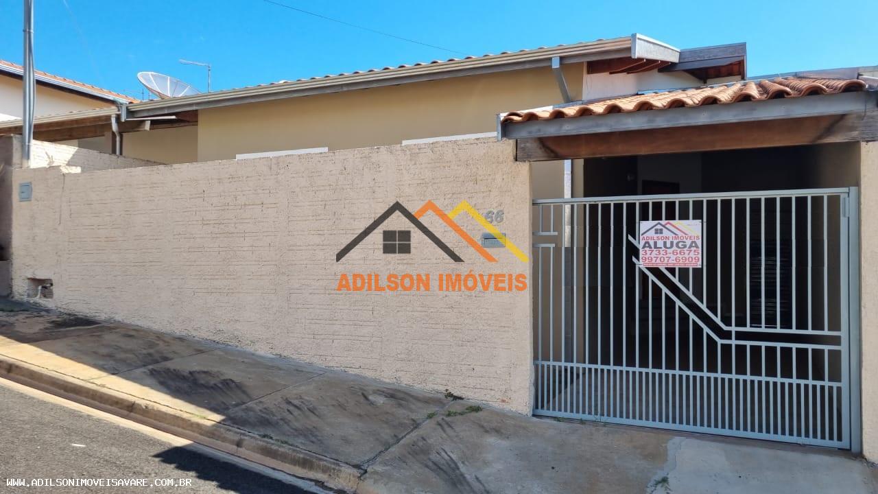 Casa à venda com 2 quartos, 89m² - Foto 1