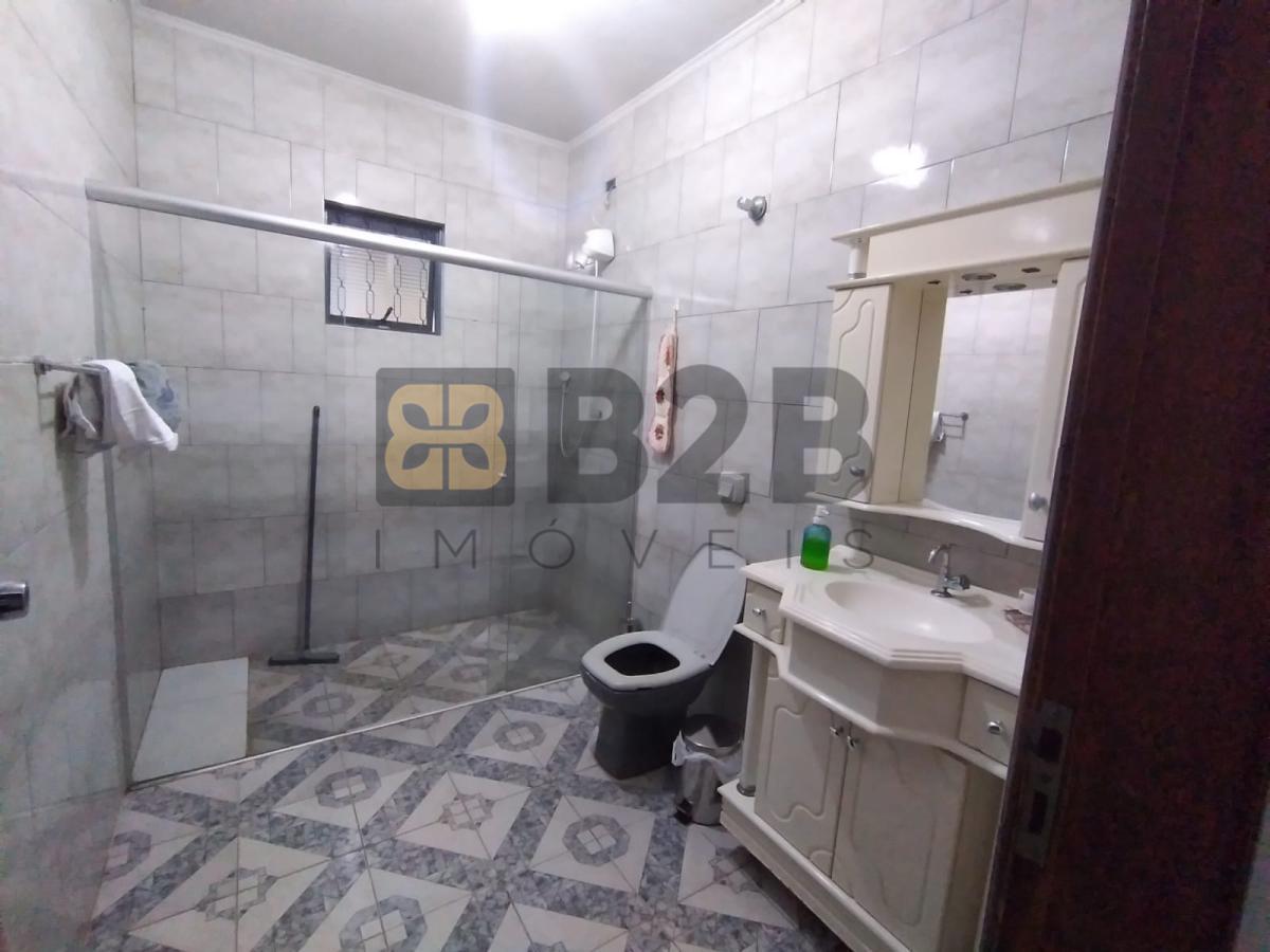 Casa à venda com 3 quartos, 241m² - Foto 15