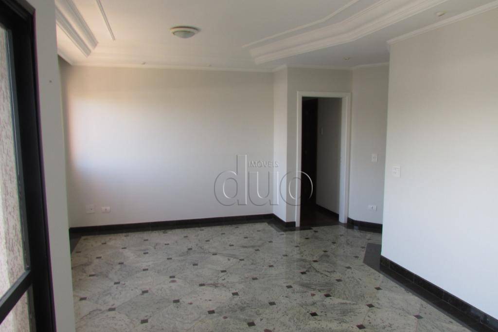 Apartamento à venda com 3 quartos, 115m² - Foto 2