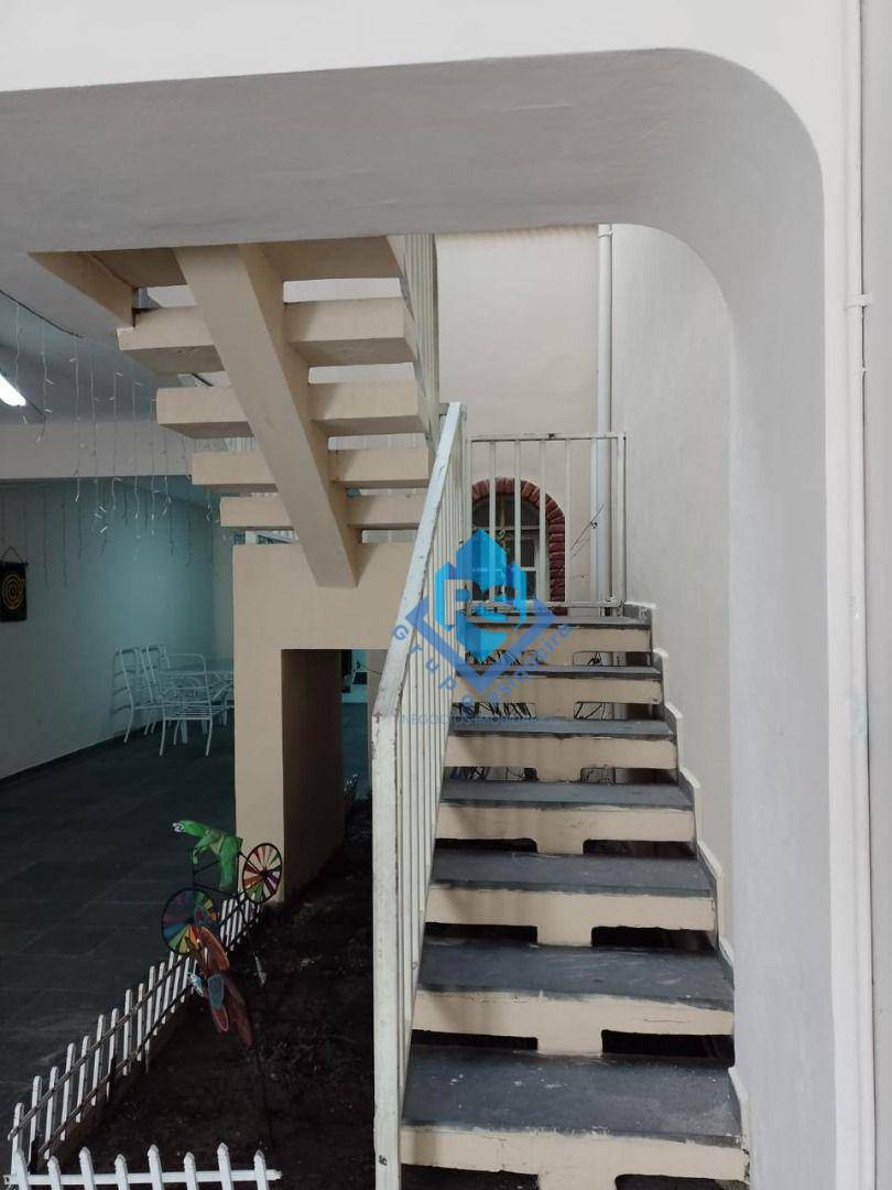 Sobrado à venda e aluguel com 3 quartos, 225M2 - Foto 6