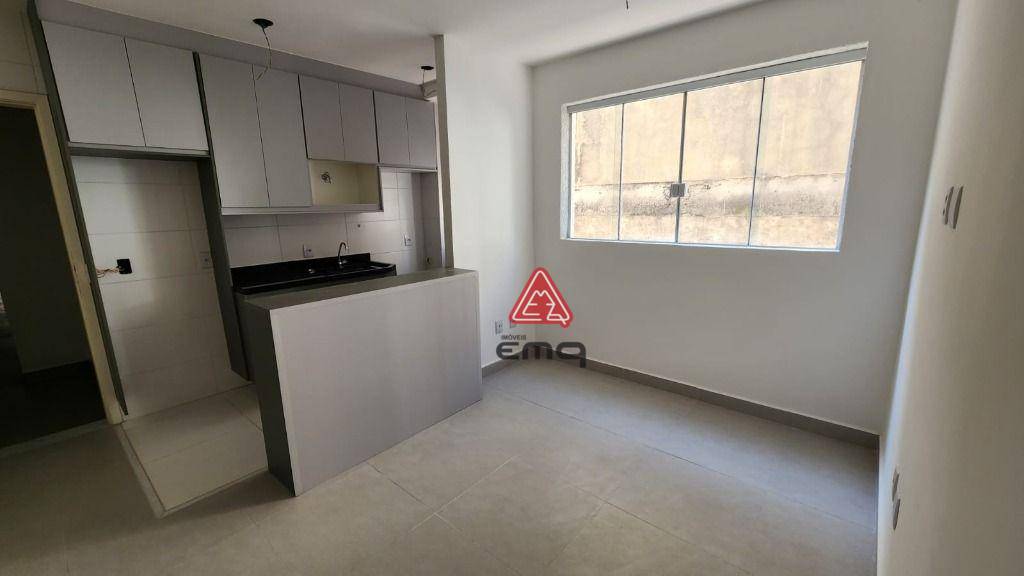 Apartamento para alugar com 2 quartos, 40m² - Foto 11