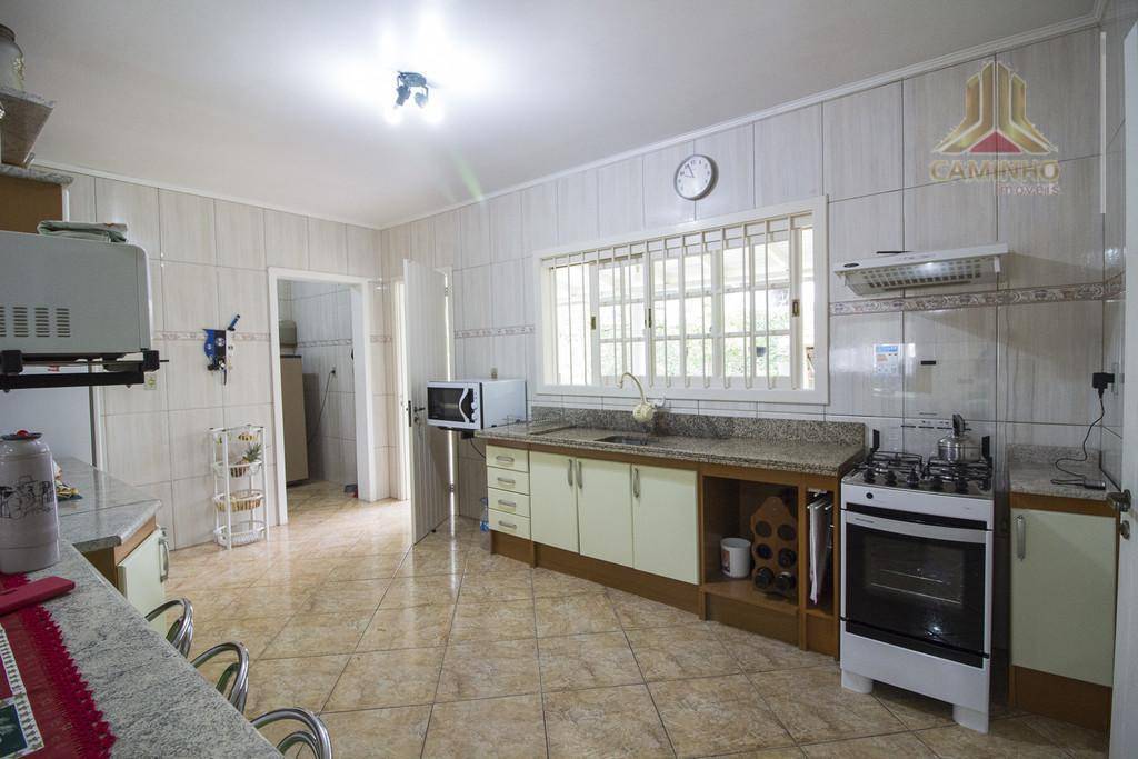 Casa à venda com 3 quartos, 181m² - Foto 8