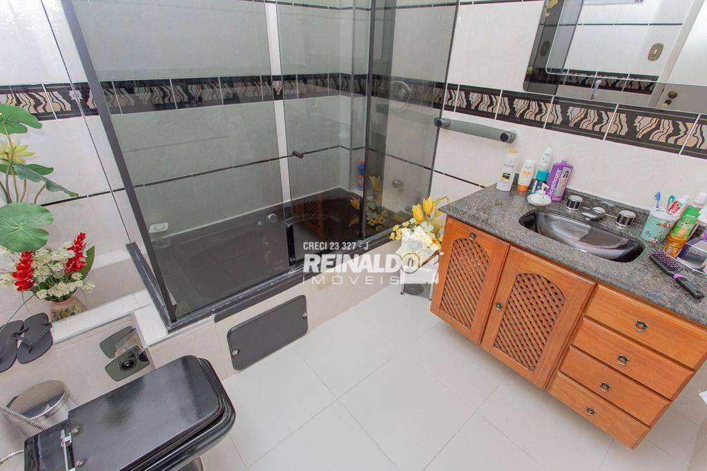 Apartamento à venda com 3 quartos, 234m² - Foto 17