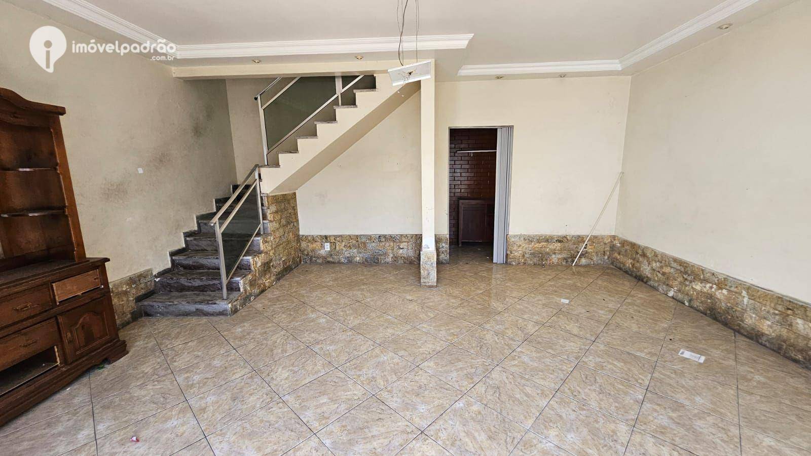 Casa à venda e aluguel com 4 quartos, 300m² - Foto 16