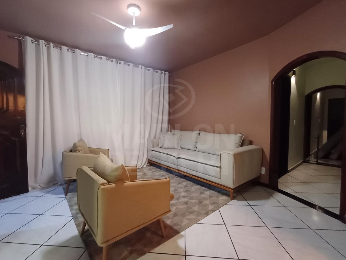 Casa à venda com 5 quartos, 160m² - Foto 3