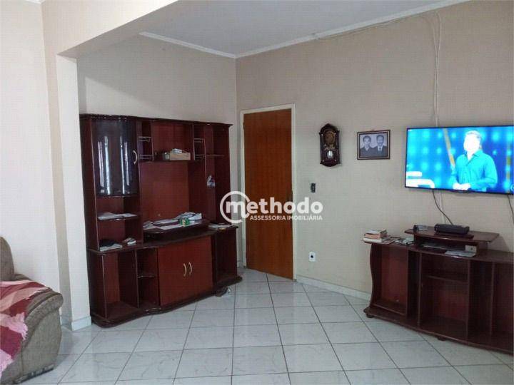 Casa à venda com 5 quartos, 200m² - Foto 9