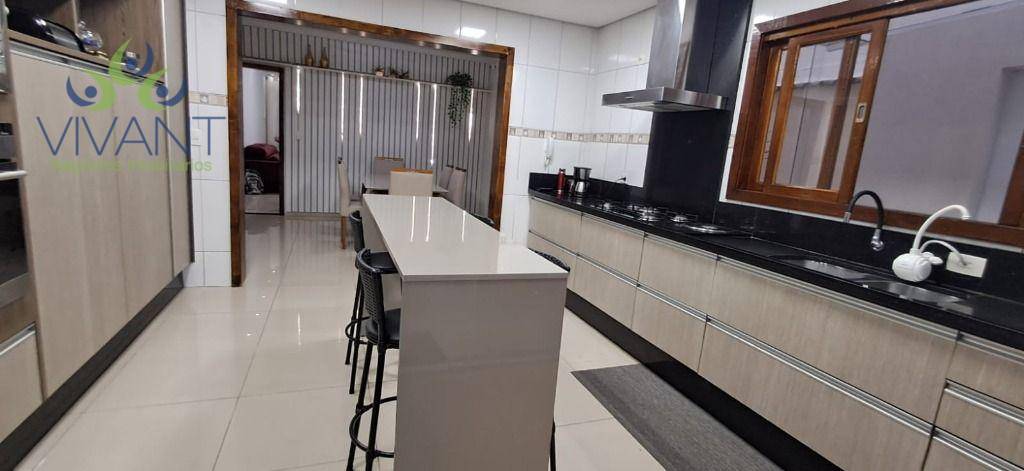 Sobrado para alugar com 4 quartos, 233m² - Foto 53