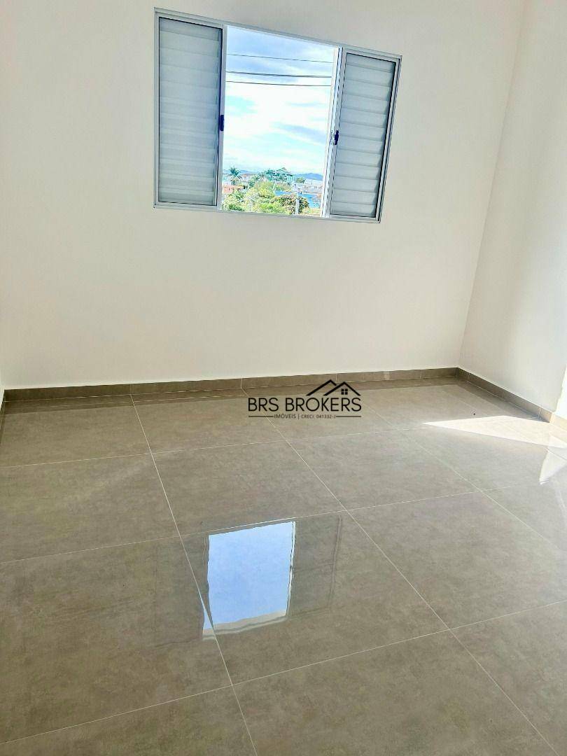 Casa à venda com 3 quartos, 70m² - Foto 7