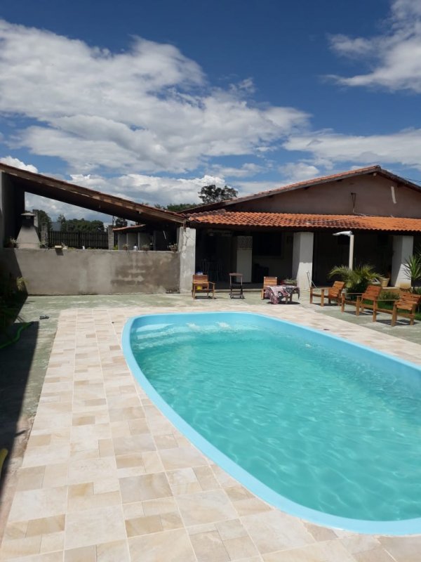 Chácara à venda com 2 quartos, 120m² - Foto 1