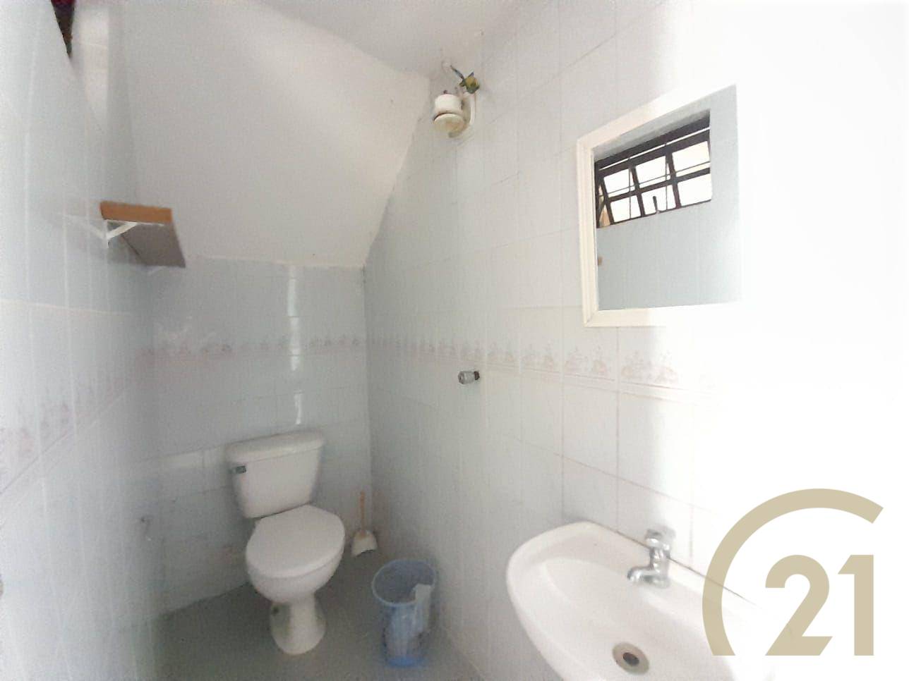 Casa de Condomínio à venda com 3 quartos, 250m² - Foto 28