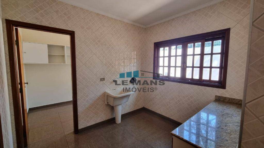 Casa à venda com 3 quartos, 220m² - Foto 25