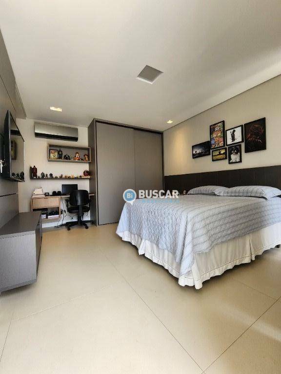 Casa de Condomínio à venda com 4 quartos, 470m² - Foto 32