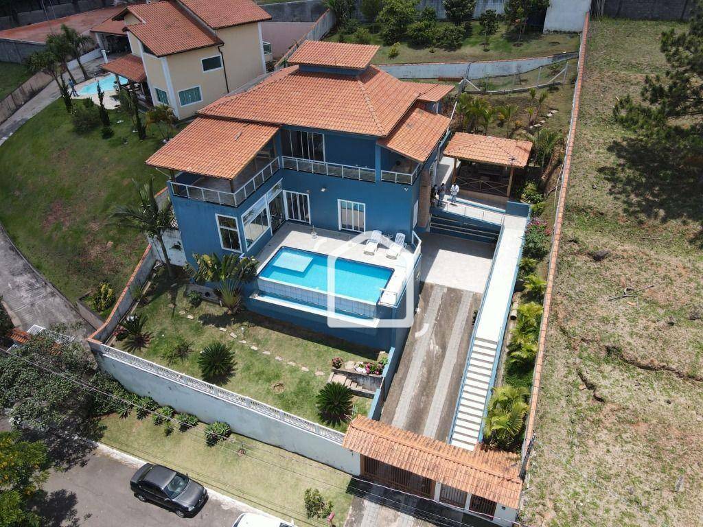 Casa de Condomínio à venda com 3 quartos, 377m² - Foto 2