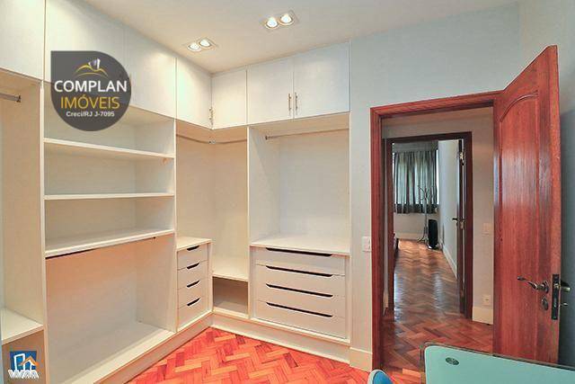 Apartamento à venda com 4 quartos, 210m² - Foto 22