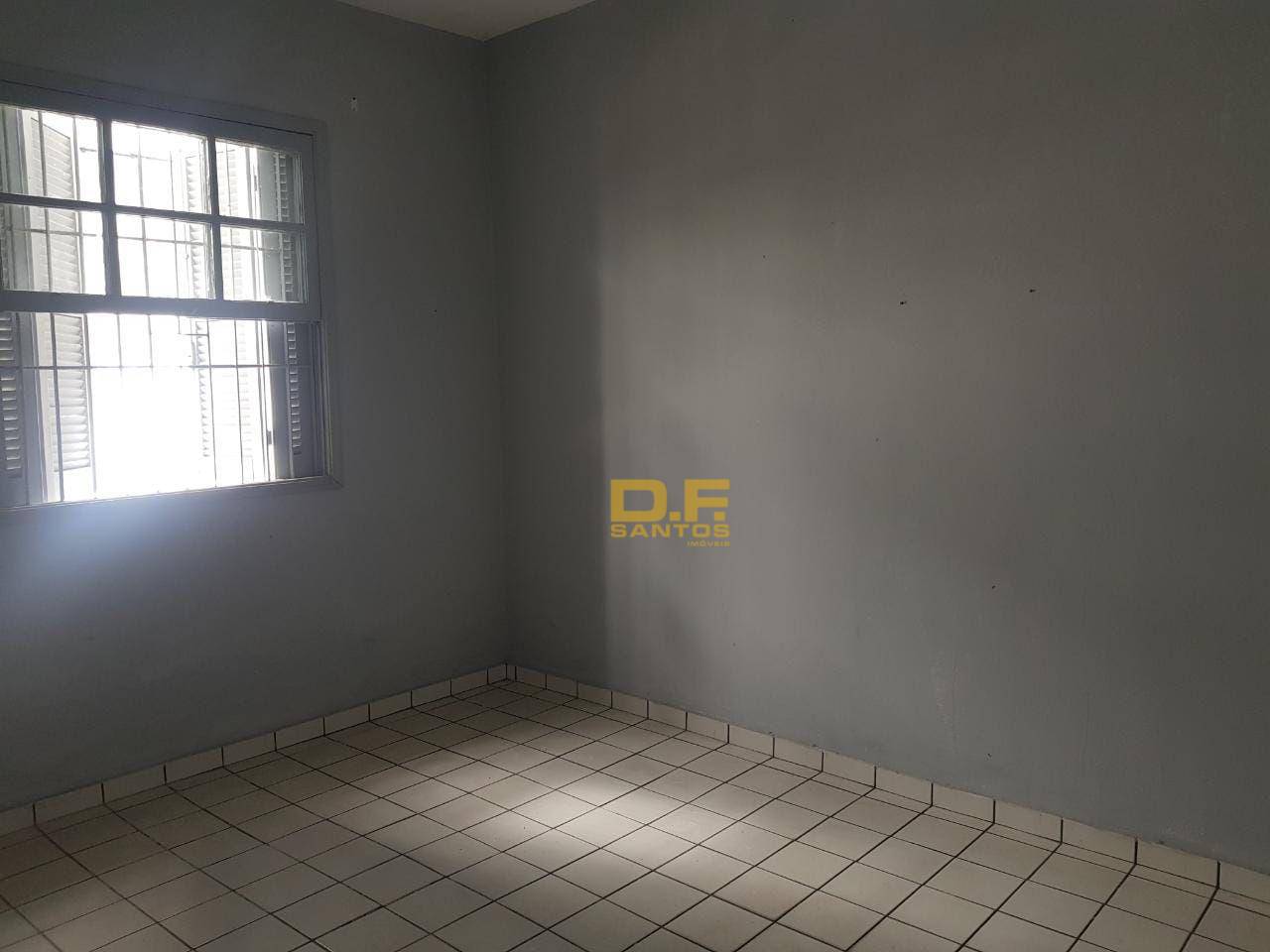 Casa à venda com 2 quartos, 1M2 - Foto 2