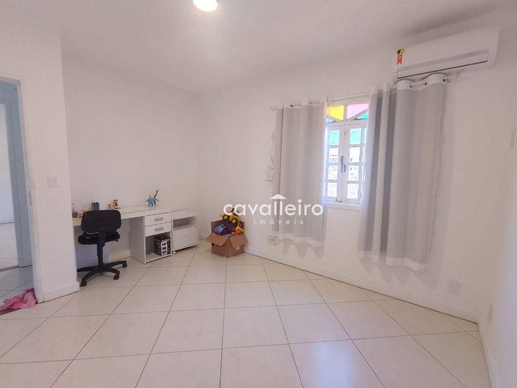 Casa à venda com 3 quartos, 240m² - Foto 25