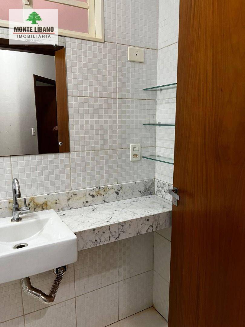 Casa à venda com 3 quartos, 300m² - Foto 18